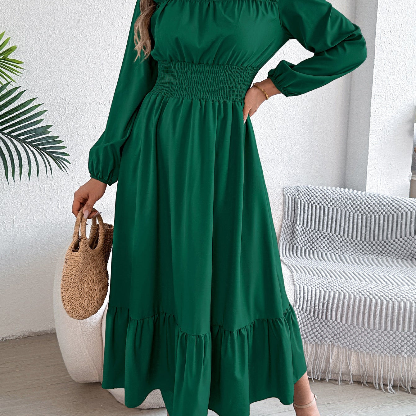 Avora Lyon | Elegantná dlhá šaty s volánmi